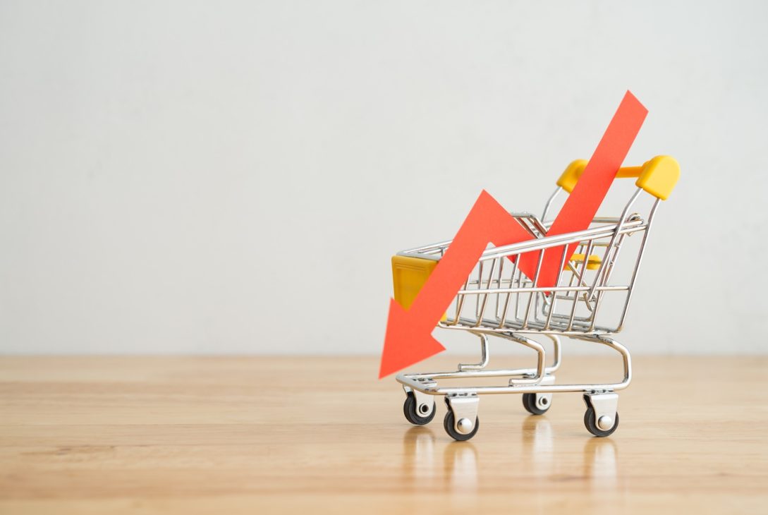 Canadian retail sales fall further